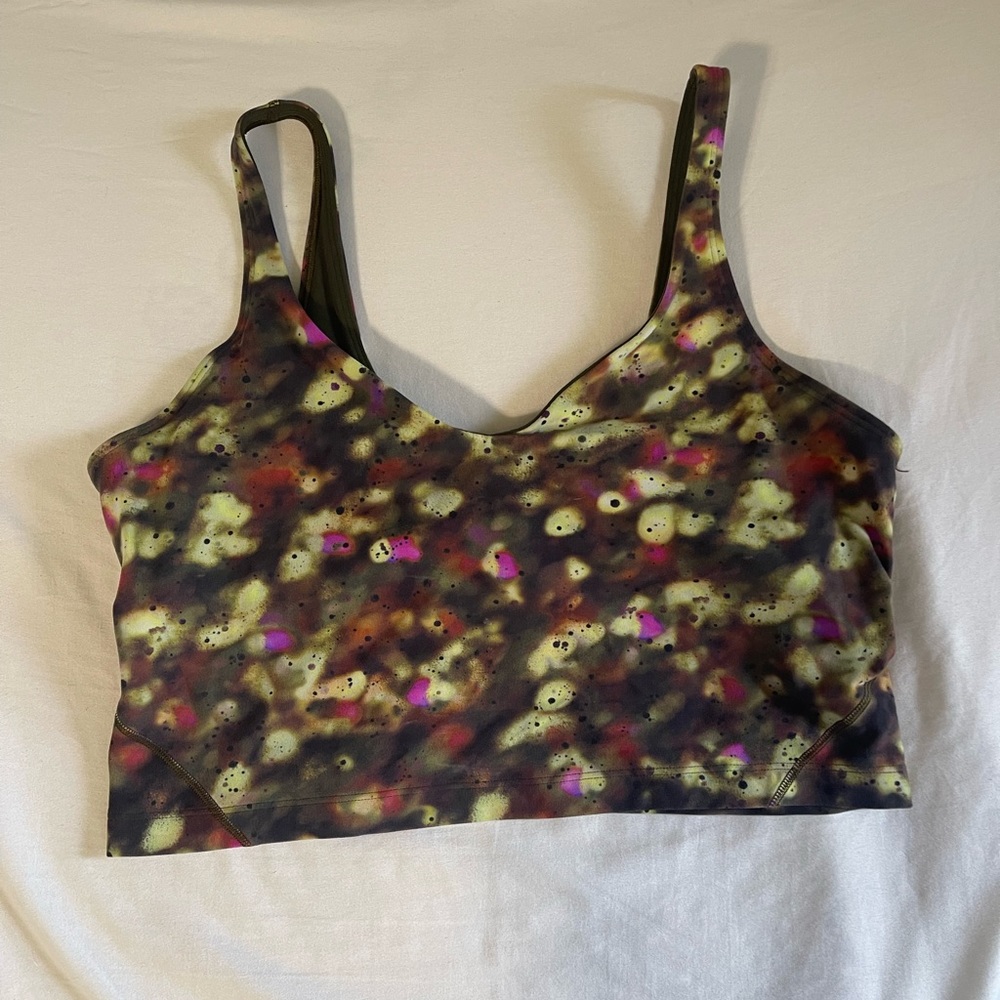 Lulu align top